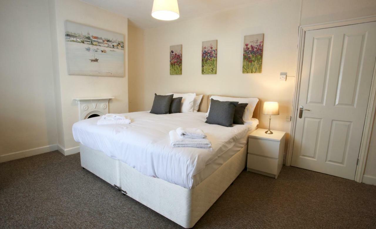 Villa Free Parking, Cosy House In The Center Of Taunton! Sleeps 6 People! Exterior foto